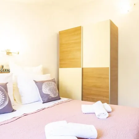 Magdalena With Mountain And Seaview Apartment Metajna Room photo