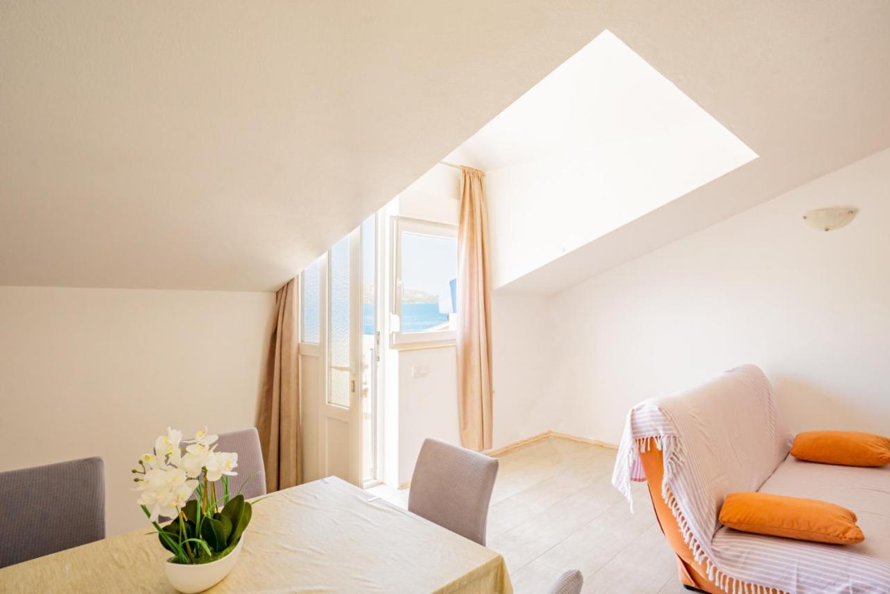 Apartment Magdalena With Mountain And Seaview