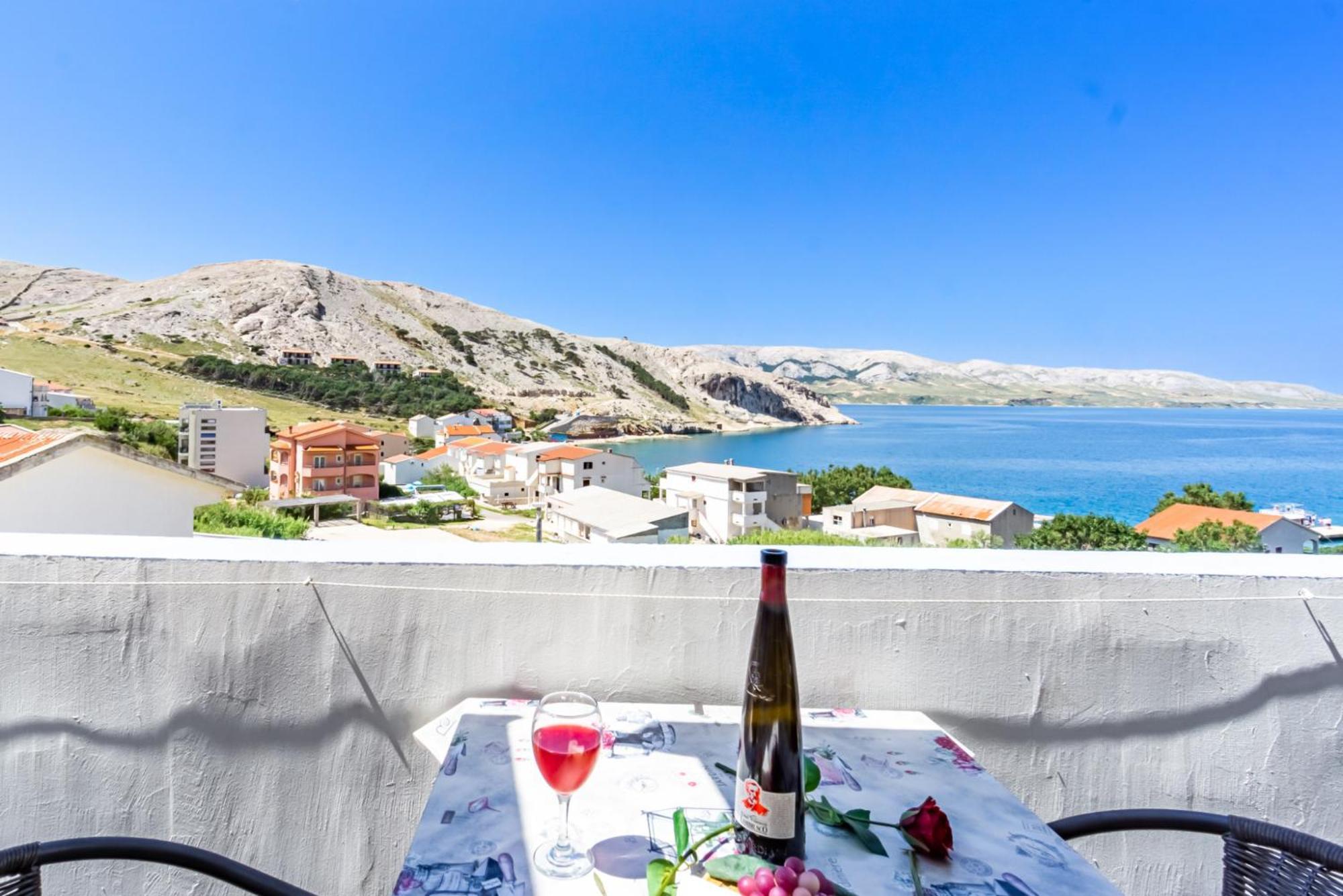 Magdalena With Mountain And Seaview Apartment